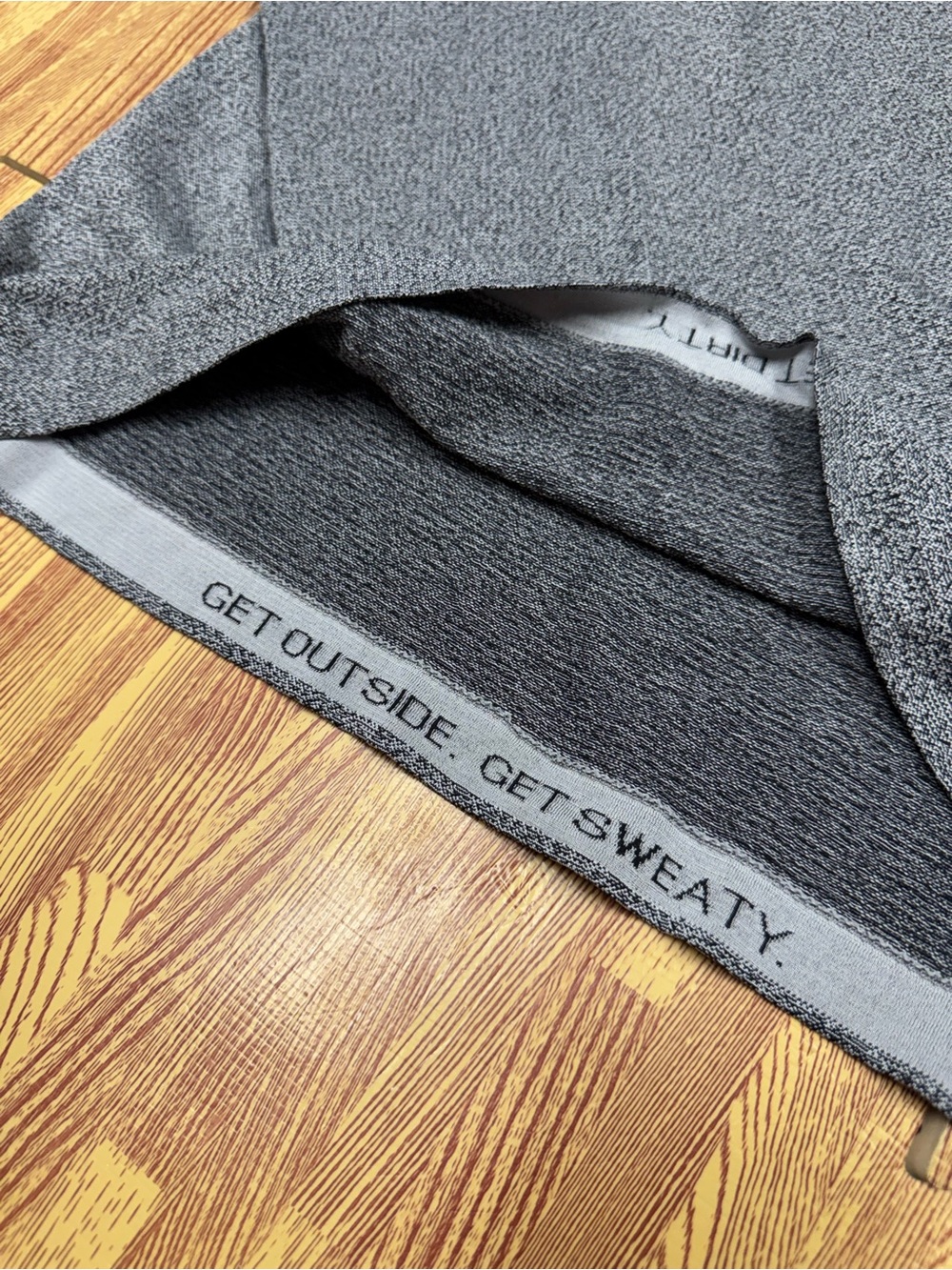 Lululemon Hoodie Mens Medium Gray Black Heather Hooded Surge 1/2 Zip Pullover - Picture 5 of 8